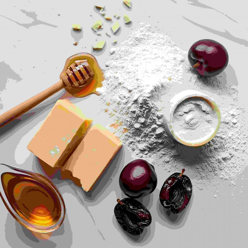 Grana Padano com ameixas ao mel